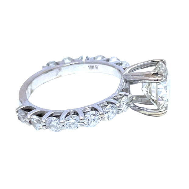 Dazzling 18K White Gold Ring with GIA Certified 2.30ct Center Round Diamond