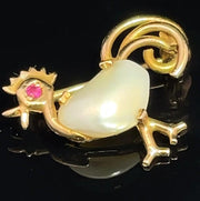 Charming 14k Golden Chicken Pin