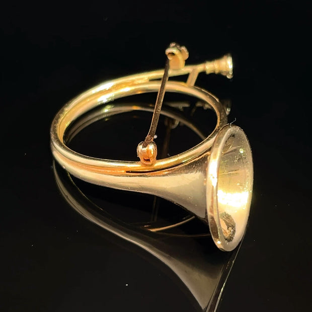 14k Yellow Gold Orchestral Horn Pin