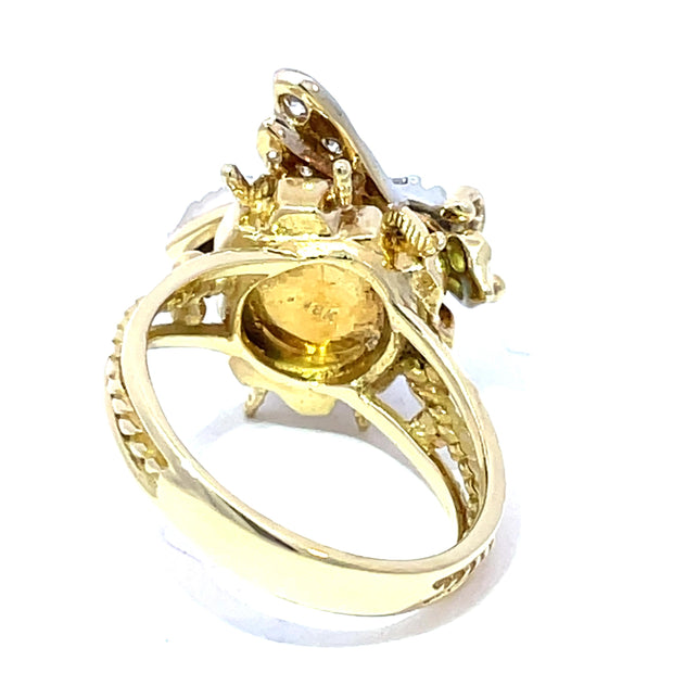 Exquisite Diamond-Set Bee Cocktail Ring in 18k Yellow Gold