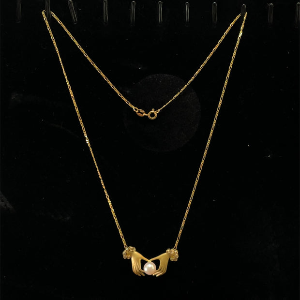 18k Yellow Gold Diamond Hands Holding Pearl Pendant Necklace