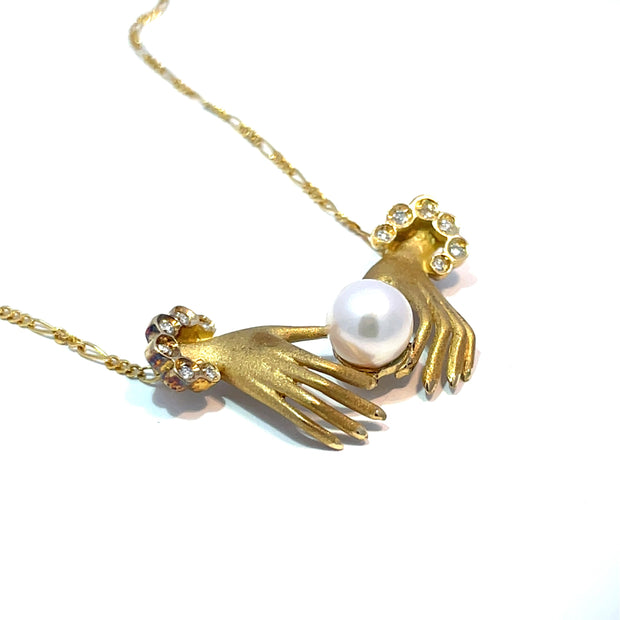 18k Yellow Gold Diamond Hands Holding Pearl Pendant Necklace