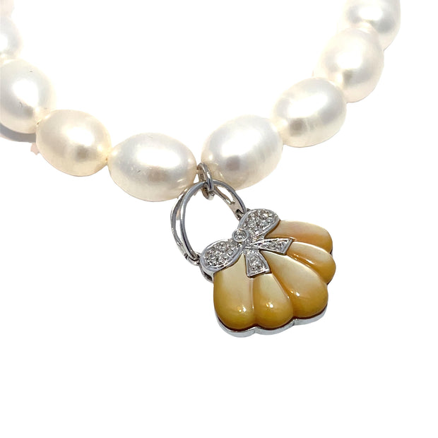 14k White Gold Shell, Mother of Pearl & Onyx Bag Charm Pearl Bracelet