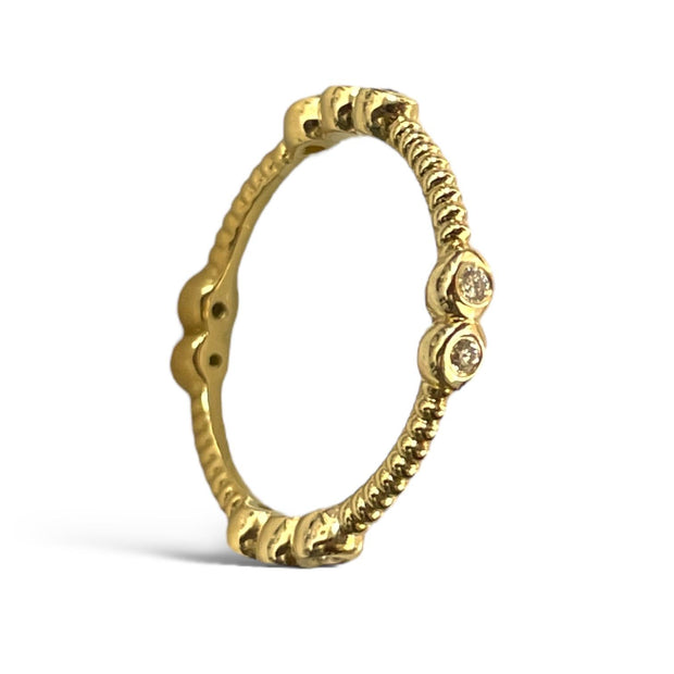 Timeless 18K Gold Ring Featuring 2 TCW dazzling Diamonds