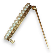 Estate Oval Pearl pin in Yellow Gold