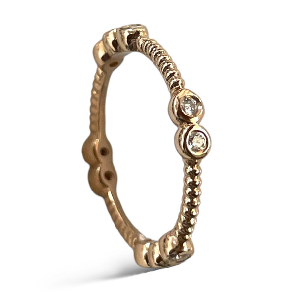 Timeless 18K Gold Ring Featuring 2 TCW dazzling Diamonds