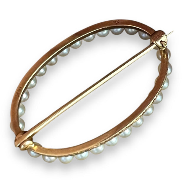 Estate Oval Pearl pin in Yellow Gold