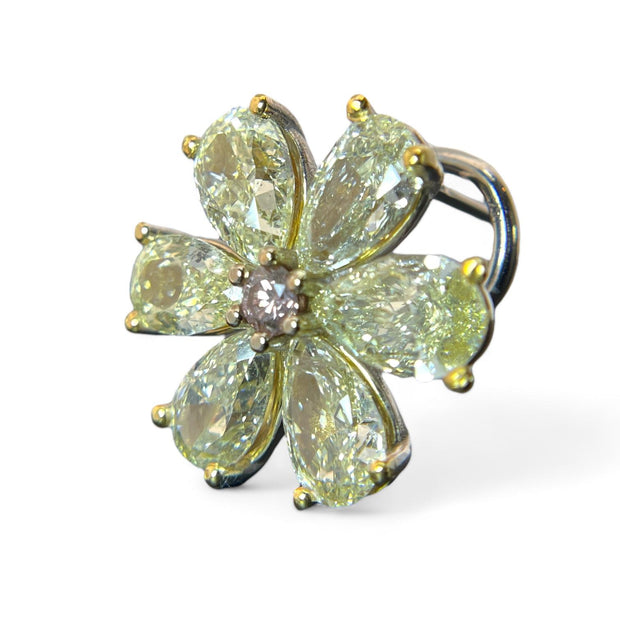 12.72 Carat Flower 18K "Rêves de Marguerite" Natural Fancy Color Diamond Earing