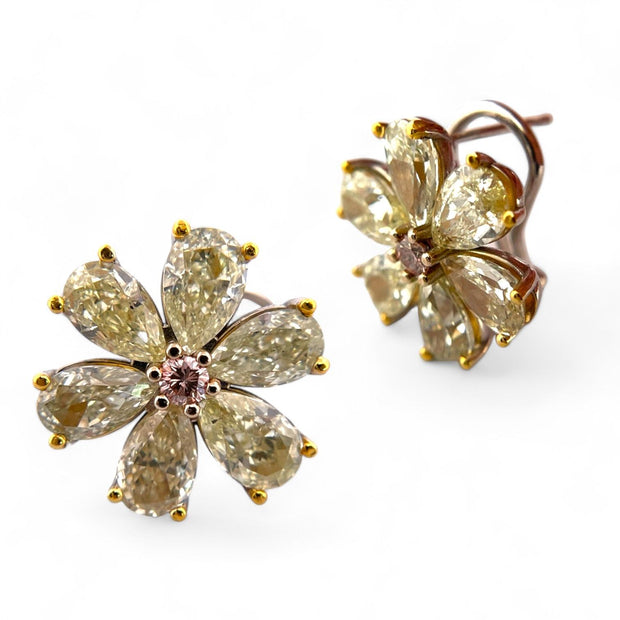 12.72 Carat Flower 18K "Rêves de Marguerite" Natural Fancy Color Diamond Earing