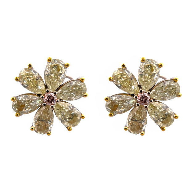 12.72 Carat Flower 18K "Rêves de Marguerite" Natural Fancy Color Diamond Earing