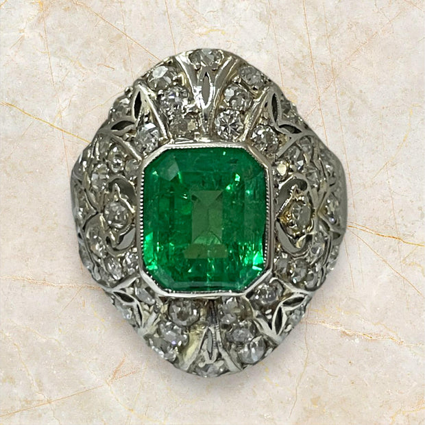 GIA Certified Colombian Emerald Art Deco Ring: A 1930s Platinum Treasure