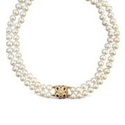 Luxurious 18K Gold Pearl Necklace with Stunning Sapphire Clasp