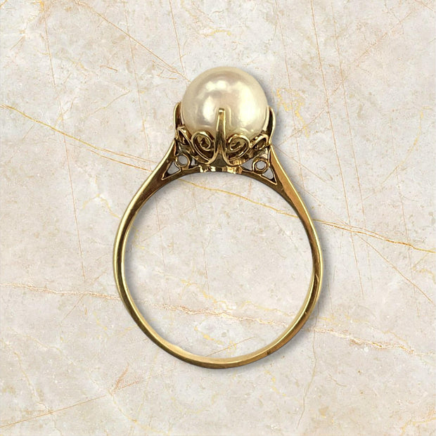 Vintage 14K Yellow Gold Mikimoto Pearl Ring