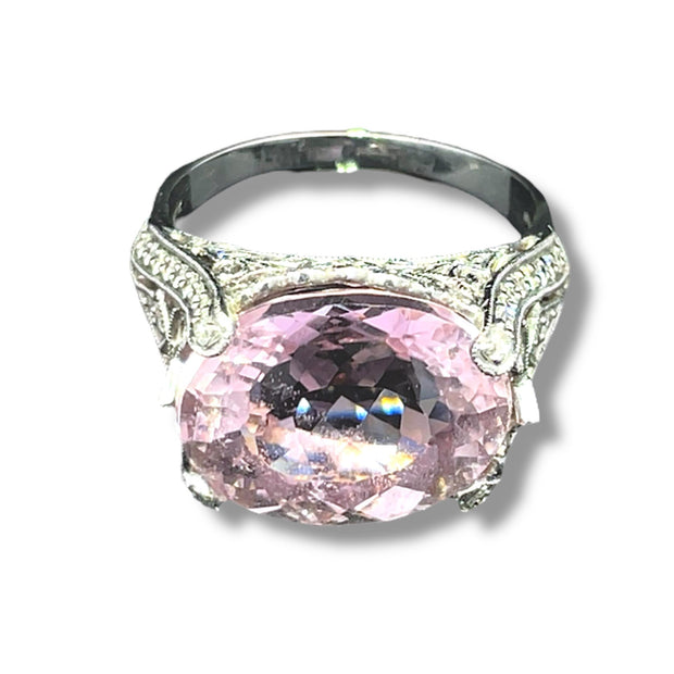 18k White Gold Kunzite and Diamond Ring
