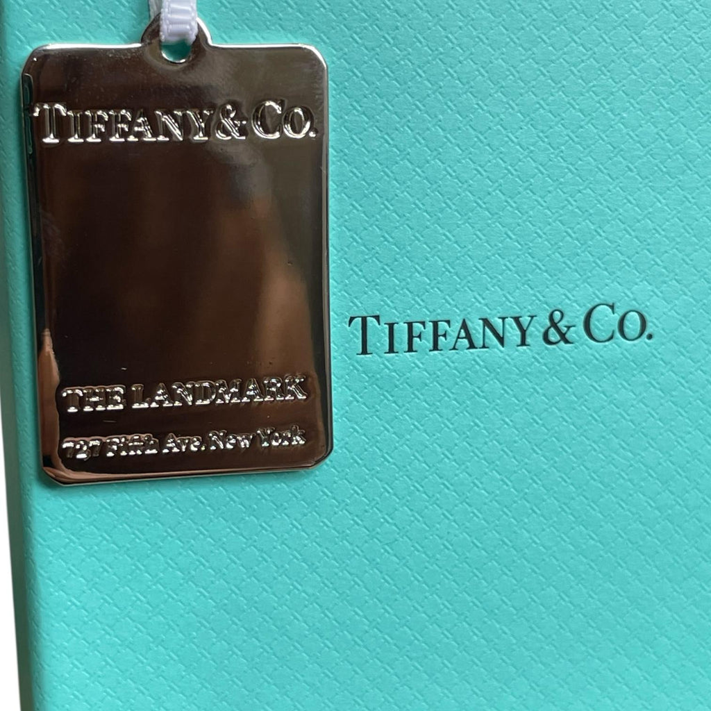 Tiffany & Co. The Landmark Limited Edition Charm – DiamondBook.com