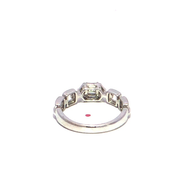 Chain Link Diamond Cluster Ring