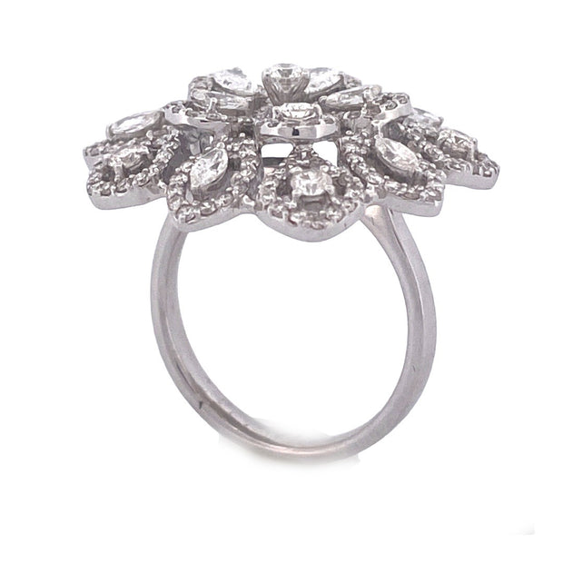 Exquisite 18k White Gold Natural Diamond Flower-Shaped Leaf Cluster Ring