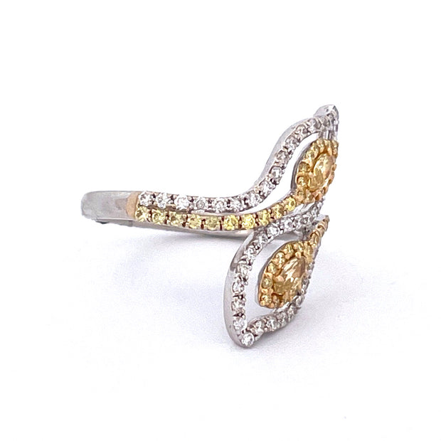 Exquisite 18k White Gold Split Diamond Ring