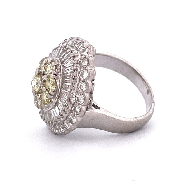 Exquisite Platinum Diamond Ring