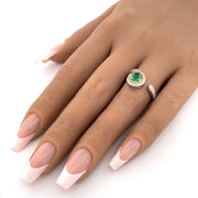 Exquisite 18k White Gold Emerald Ring