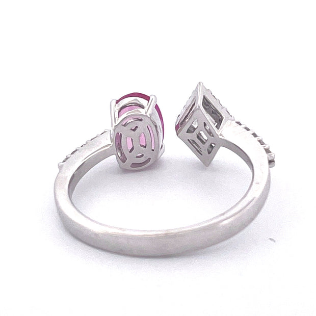 Exquisite 18k White Gold Diamond and Ruby Ring