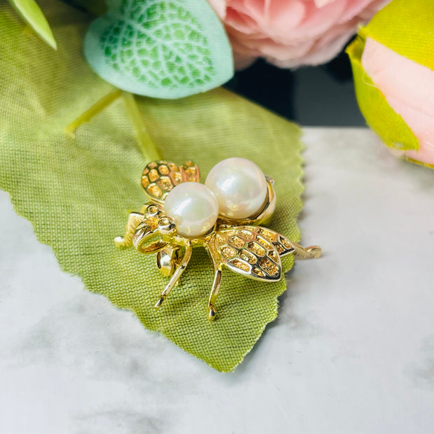 Classic 14K Yellow Gold Pearl Bee Brooch
