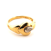Stunning 18K Yellow Gold Natural Diamond Ring
