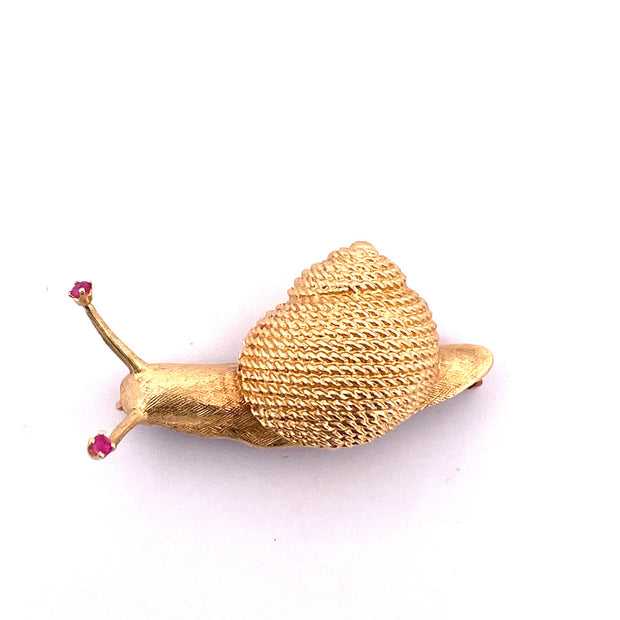 Exquisite 18k Yellow Gold Cheany Snail Brooch with Ruby Eyes