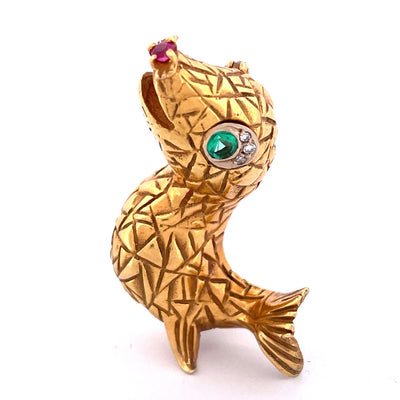 Enchanting 18k Yellow Gold Seal Brooch with Emerald Eyes and Ruby Nose